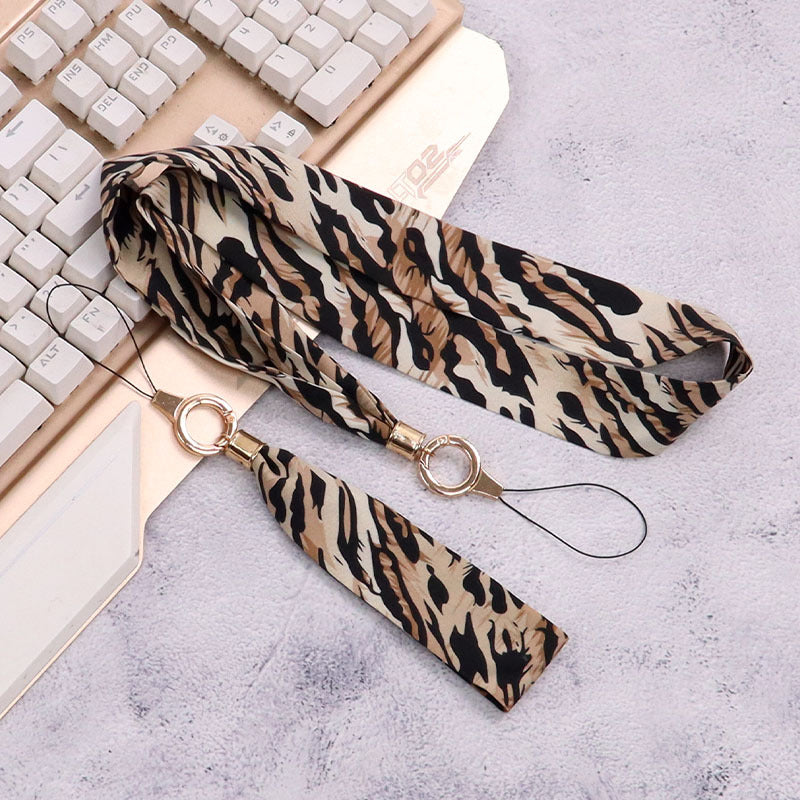 Cordón de tela para celular o multiusos estampado de leopardo beige